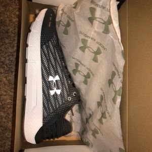 Brand new Under armour Hovr running shoes